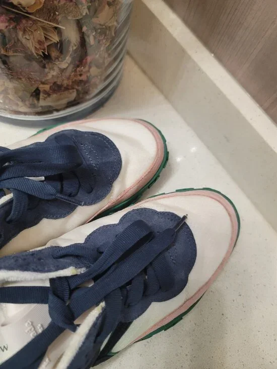 Kate Spade New York K as in Kate Sneaker Green White Leather Women's Size 11 B - Picture 7 of 9